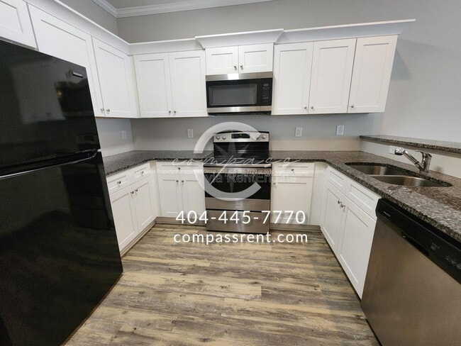 Building Photo - 206 Lyndon Wy NW