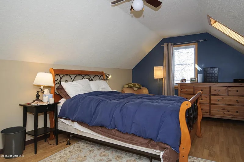 Building Photo - 301 15th Ave SW