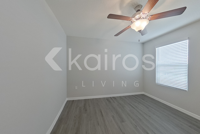 Building Photo - 8676 SW 43rd Ter