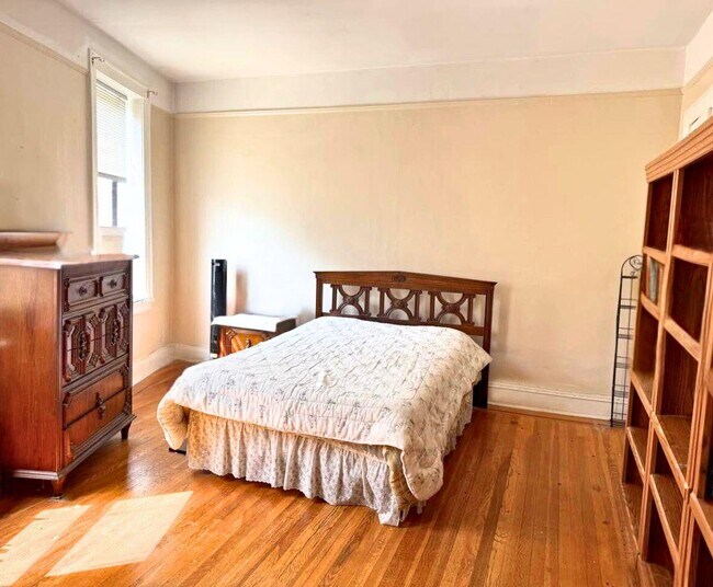 Building Photo - 83-09 Lefferts Blvd