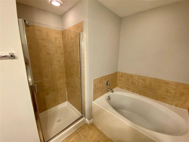 Building Photo - 16013 Sweetwater Fields Ln