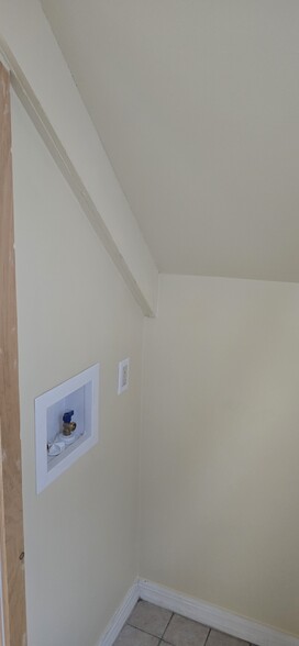 Building Photo - 22 Virginia Ave