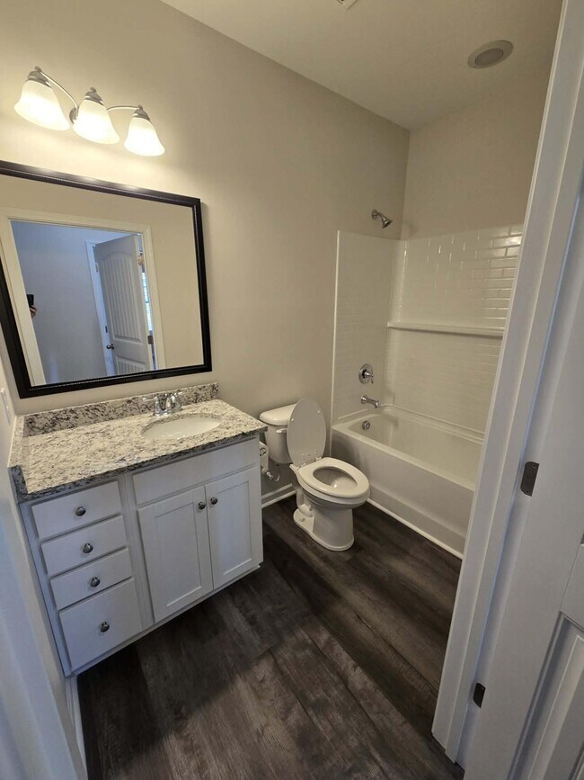 Building Photo - 966 Manitou Cir