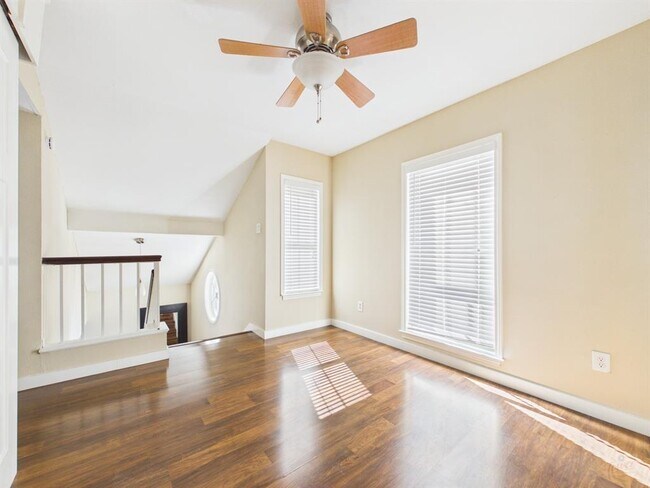 Building Photo - 2529 Rio Grande St