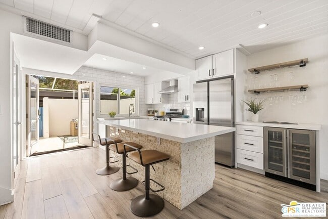 Building Photo - 48756 Desert Flower Dr