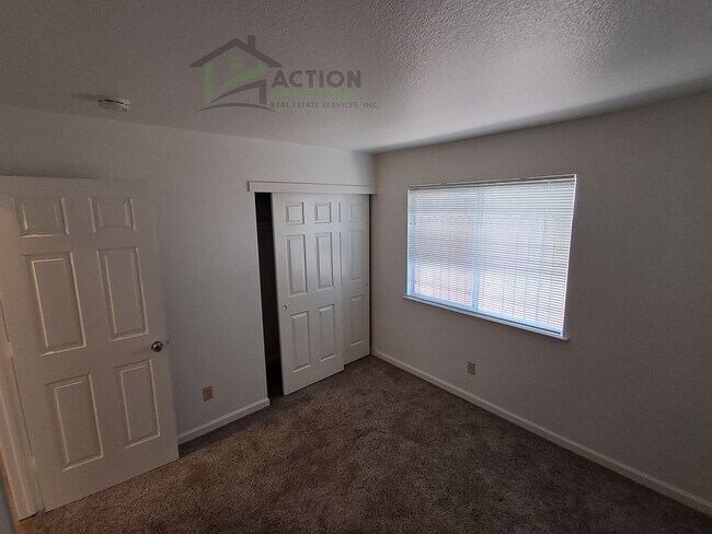 Building Photo - 3835 Hunters Glen Pl