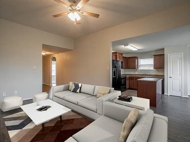 Building Photo - 976 Lake View Cir W