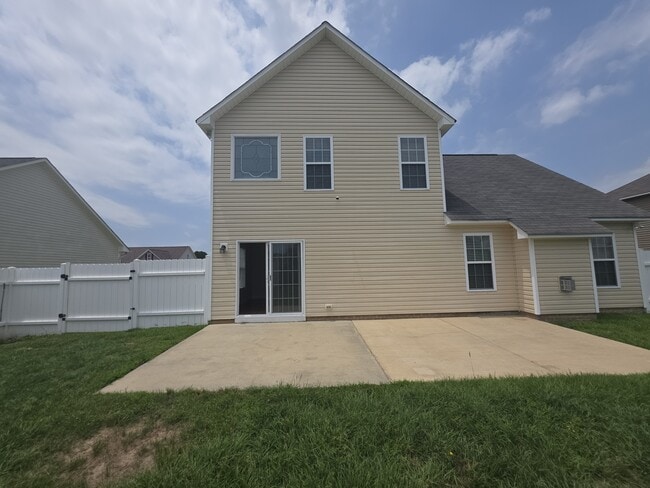 Building Photo - 221 Audubon Dr