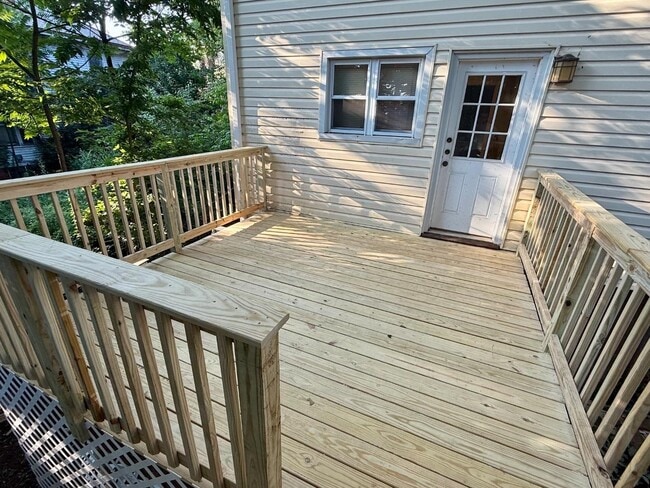 Building Photo - 1325-1331 Ruffner Pl