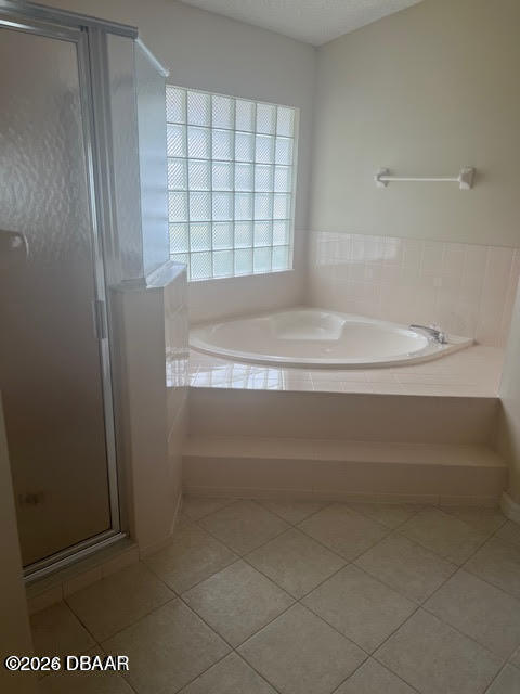 Building Photo - 4 Lonetree Look