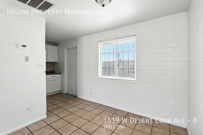 Building Photo - 1519 W Desert Cove Ave