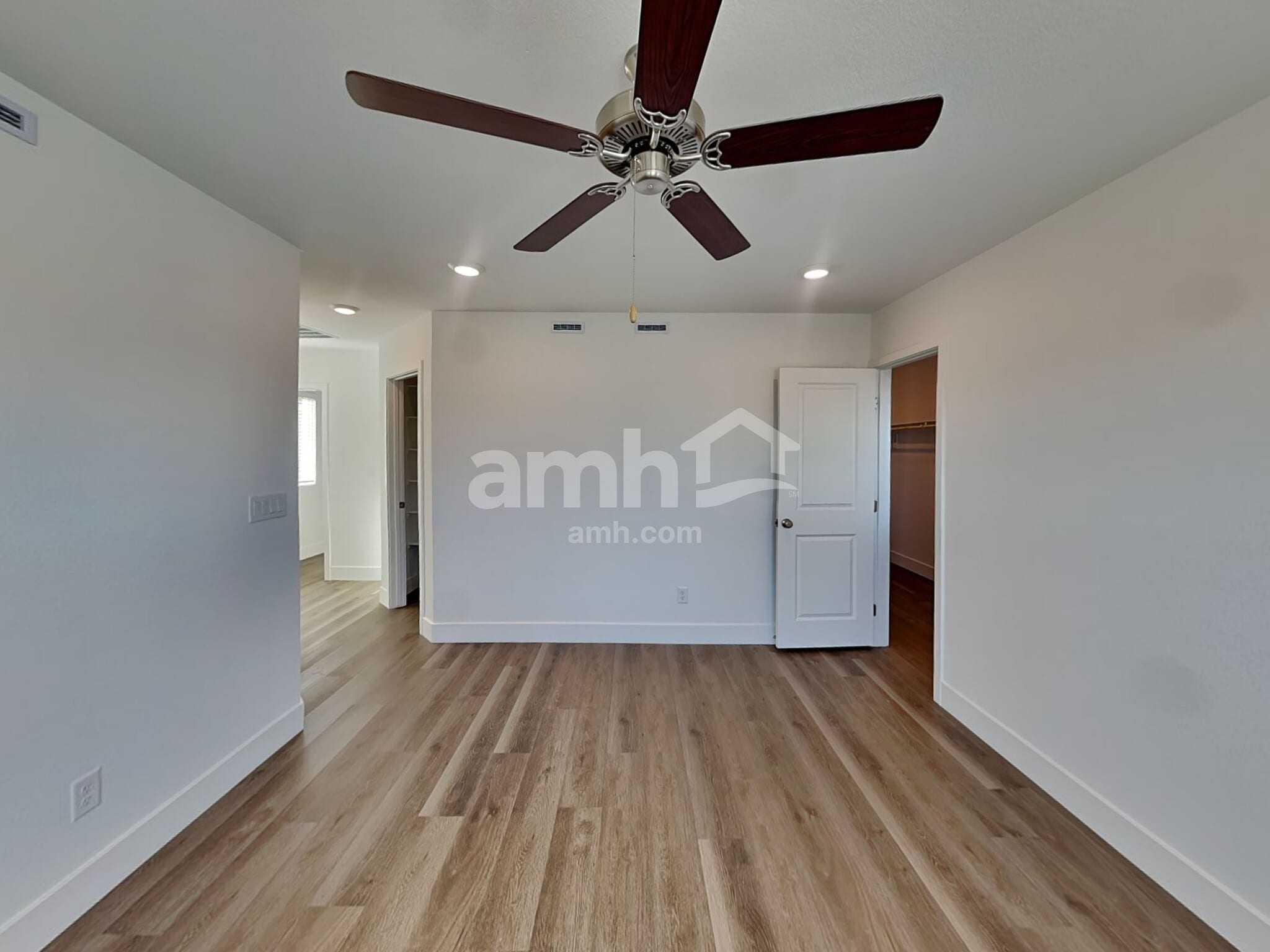 Building Photo - 10555 Lagaspi Dr