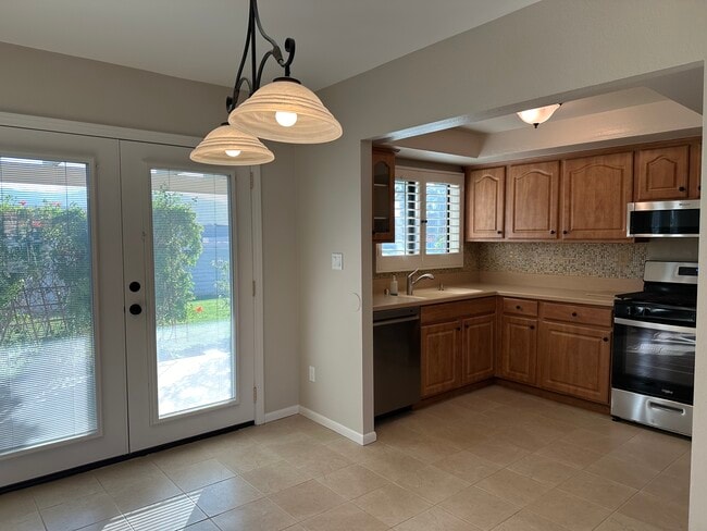 Kitchen - 41785 Largo