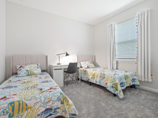 Building Photo - Spacious 3-Bedroom Home with Granite Touches!
