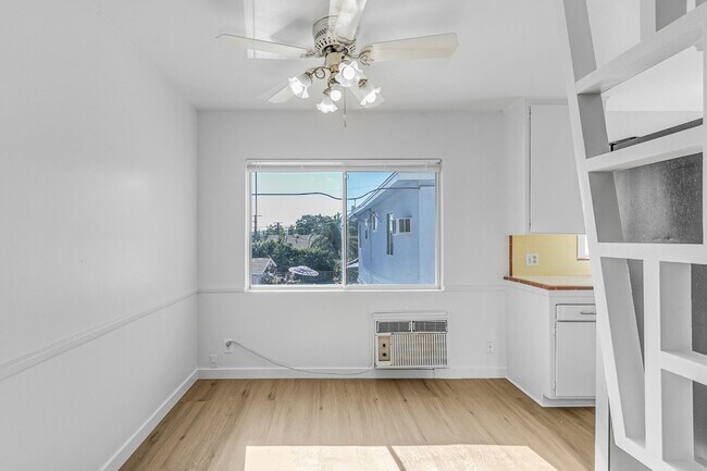 Building Photo - 6120 Radford Ave