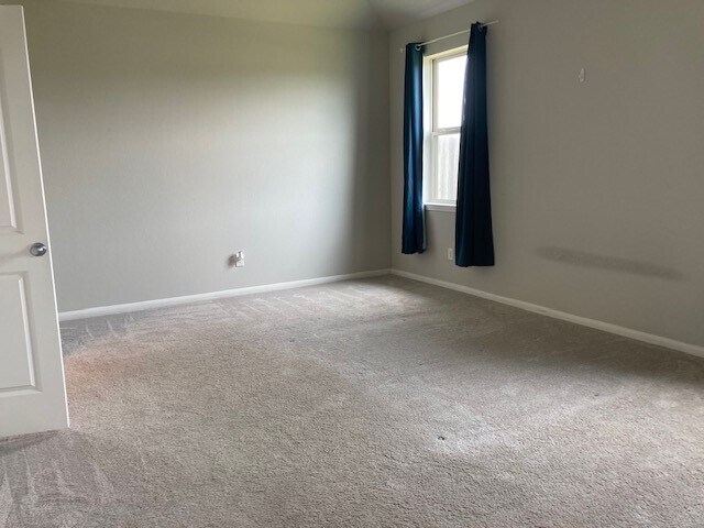 Building Photo - 2643 Dry Creek Dr
