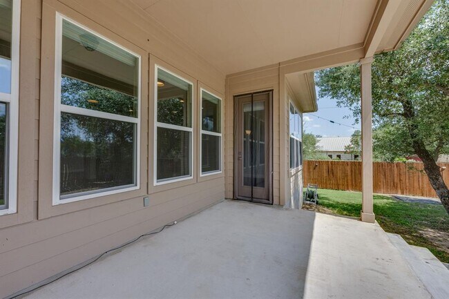 Building Photo - 101 Split Oak Dr