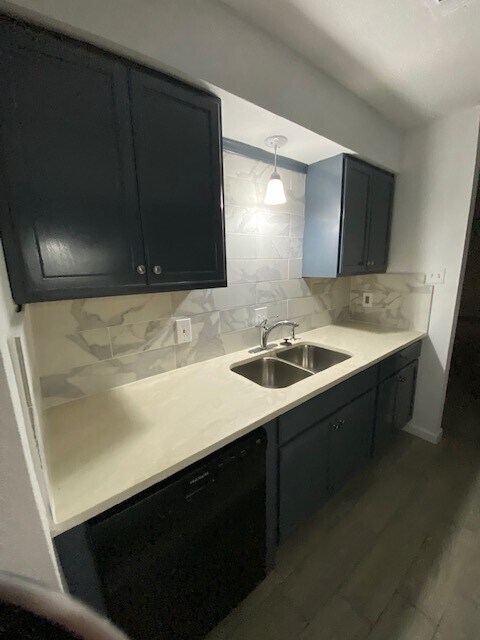 Building Photo - 12728 Shannon Hills Dr