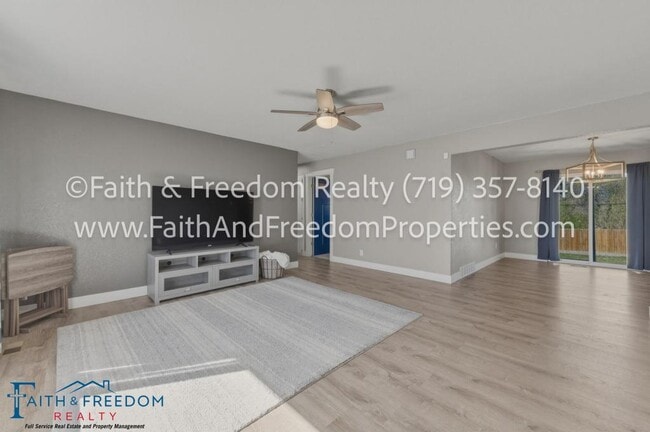 Building Photo - 260 Everett Dr