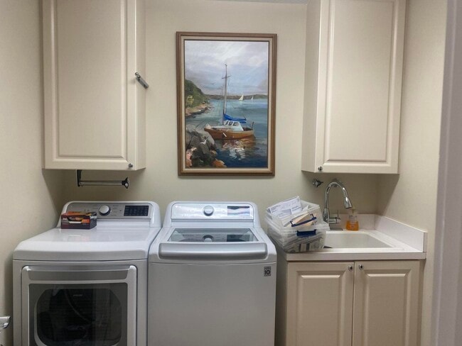 Building Photo - 14 Harbour Isle Dr W