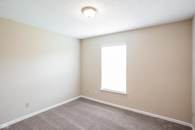 Building Photo - 2305 Collins Way