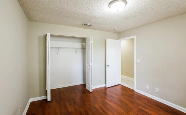 Building Photo - 22 14th Ave