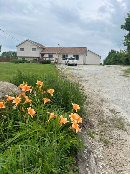 Building Photo - 7650 Warner Rd