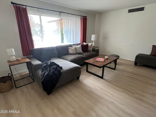 Building Photo - 6802 N 26th St