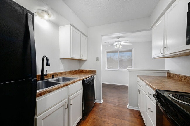 Building Photo - 11812 Arbor St