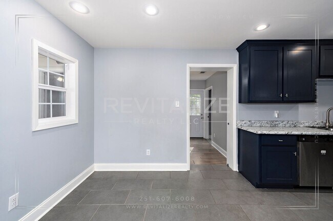 Building Photo - Desirable 3 Bed 1 Bath Ranch Style Home in Parkview Estates