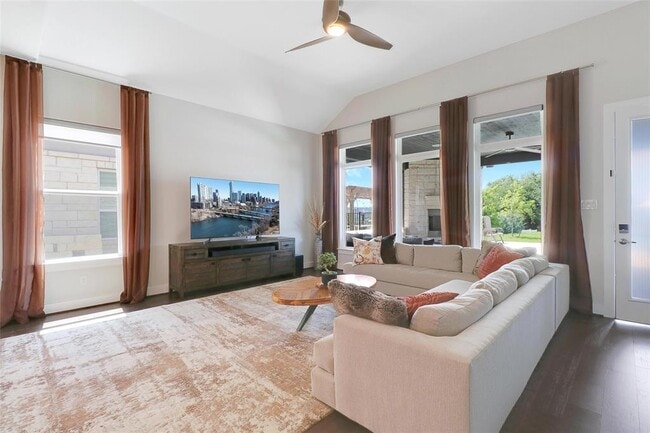 Building Photo - 702 Tomichi Trl