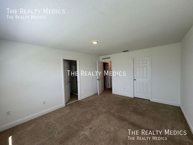 Building Photo - 11818 Dune Aly