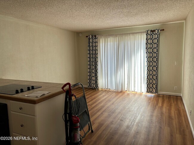 Building Photo - 1255B Ponce Island Dr