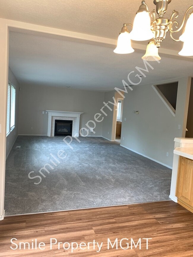 Building Photo - A beautiful 2-story single house in Clackamas.
