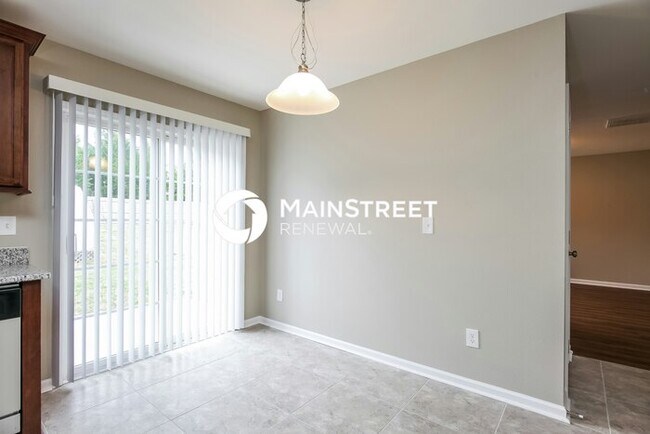 Building Photo - 4 Bedroom Pet-Friendly Home in Greensboro, NC with Main Street Renewal