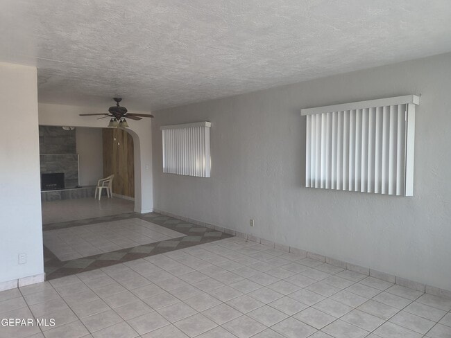 Building Photo - 4908 Blue Ridge Cir