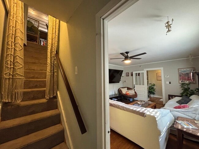 Building Photo - 123 Westridge Dr