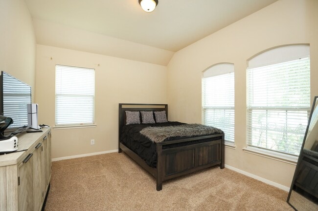 Building Photo - 55 Hearthwick Place