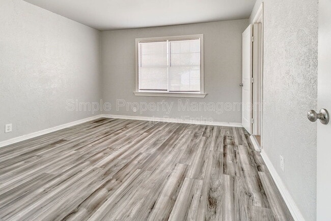 Building Photo - 820 NE 81st St