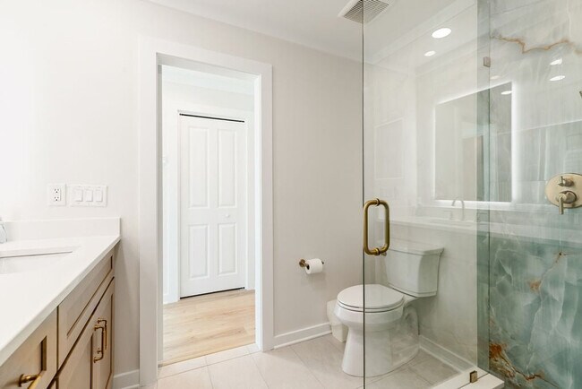 Building Photo - 100 S Spooky Ln