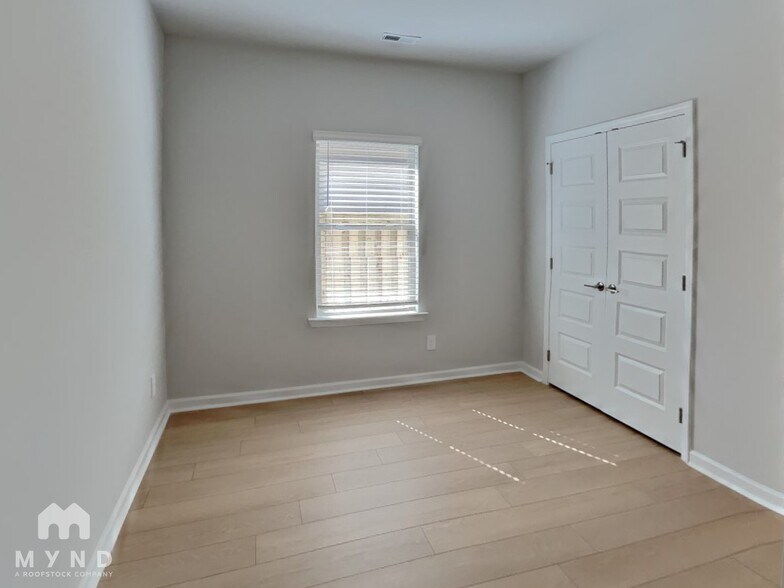 Building Photo - 15697 Ruthie Lynn Dr