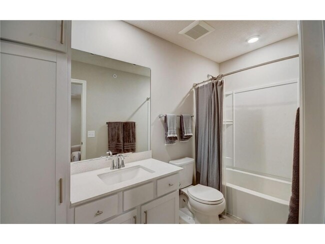 Building Photo - 1203 Lower 143rd St E