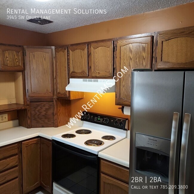 Building Photo - 3945 SW Drury Ln