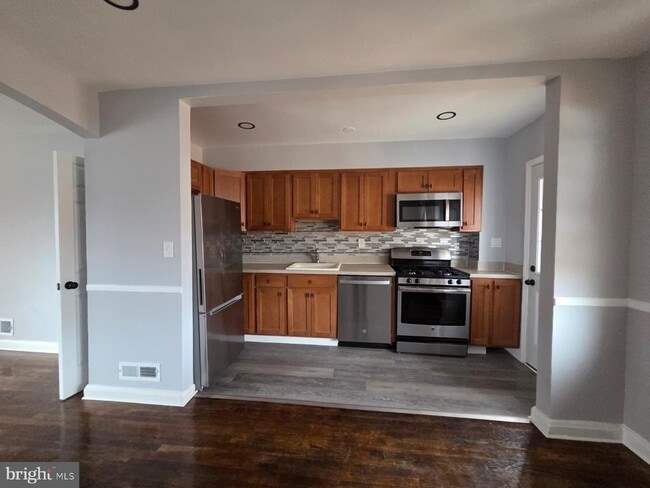 Building Photo - 7545 Ives Ln