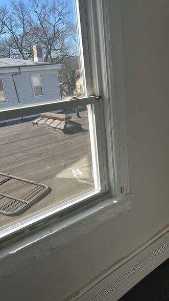 Building Photo - 201 4th St