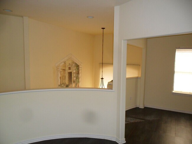 Building Photo - Classic Brookhaven Square Home - Quality T...