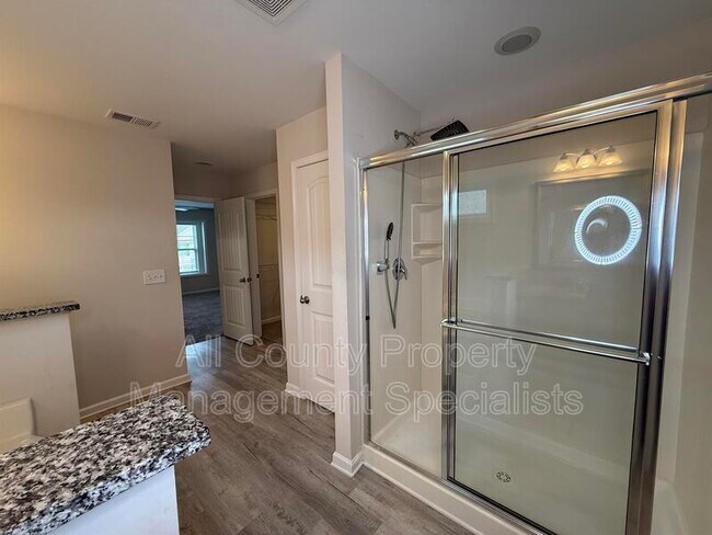Building Photo - 636 Spanish Olive Wy