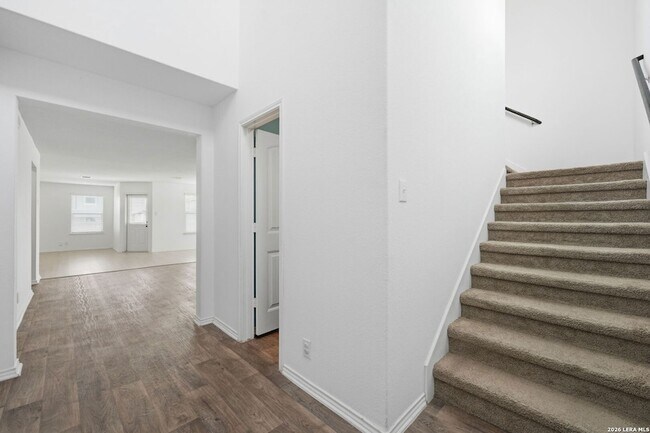 Building Photo - 6418 Dynamic Sound