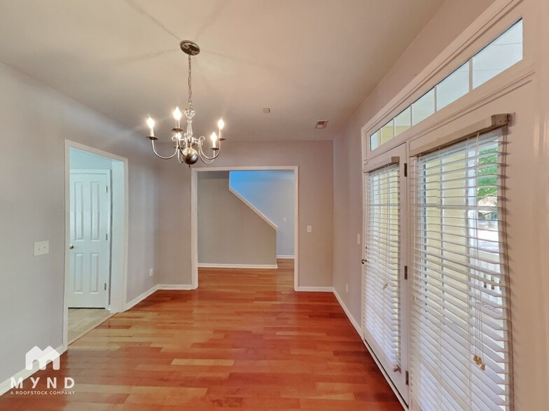 Building Photo - 13532 Swinton Rd