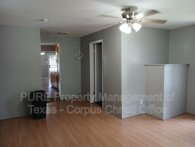 Building Photo - 329 Garfield Dr